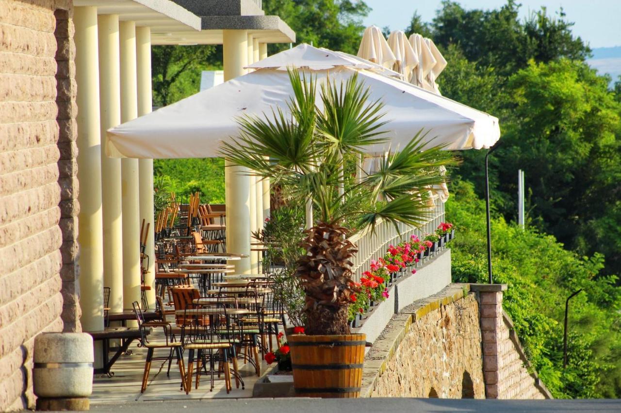 Luxury Versailles Apartments Center Opera Burgas Exterior foto