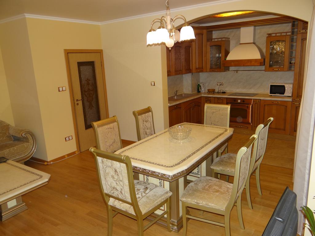 Luxury Versailles Apartments Center Opera Burgas Exterior foto